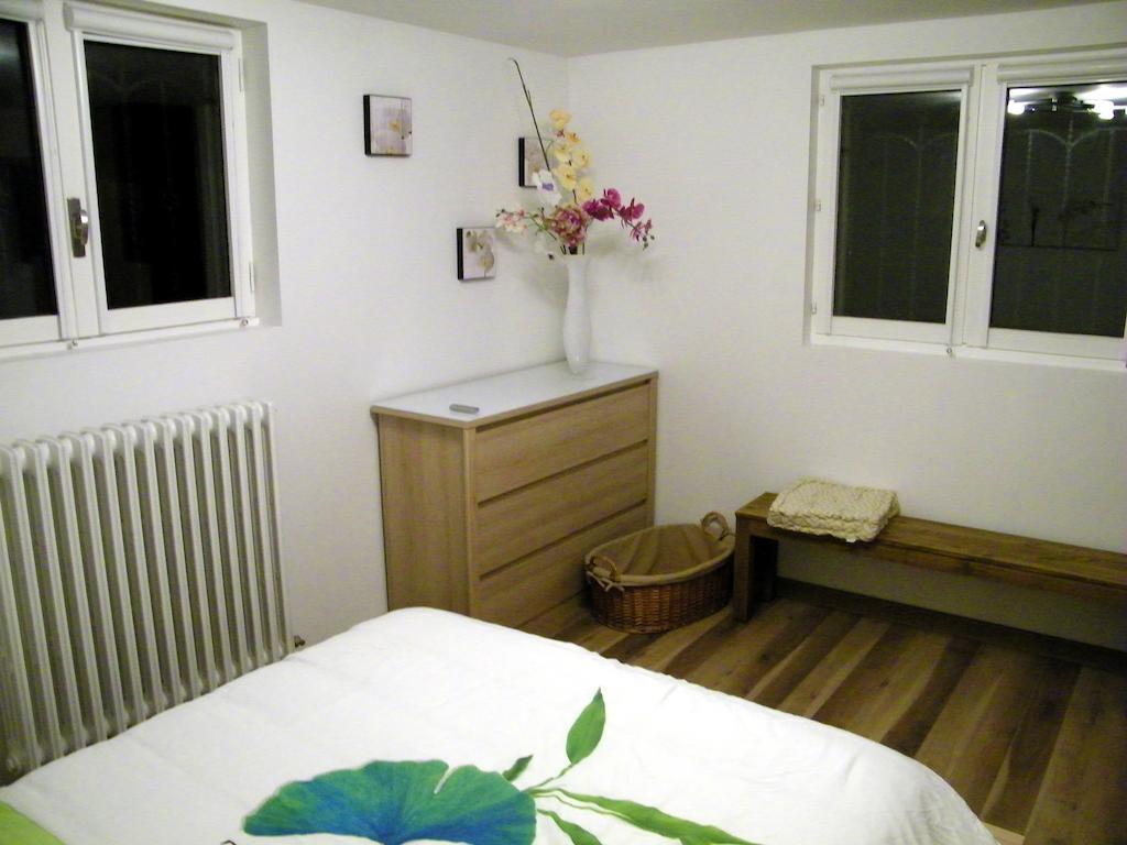 Grand Appartement Dans Villa Avec Parking Quartier Residentiel Joigny Quarto foto